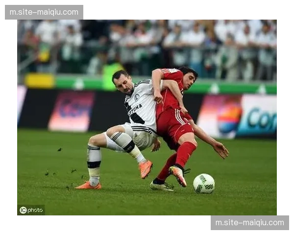 广岛三箭客场战术评估：巴托什·高尔的高位压迫体系遭遇湿热气候挑战